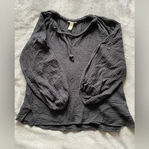 Cotton balloon-sleeved blouse